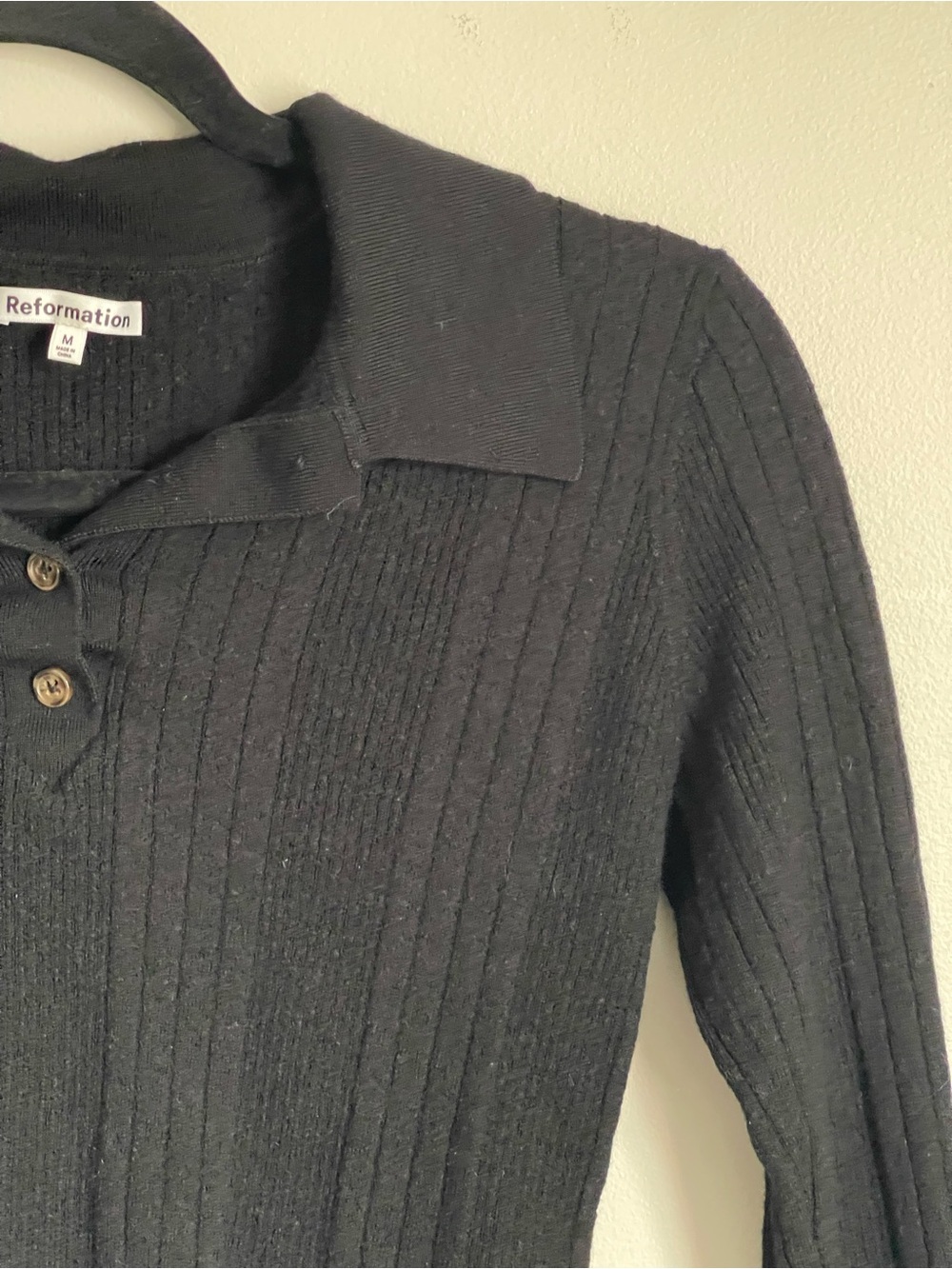 REFORMATION | Black Hermia Regenerative Merino Ribbed Polo Knit Sweater Sz M - Picture 3 of 7